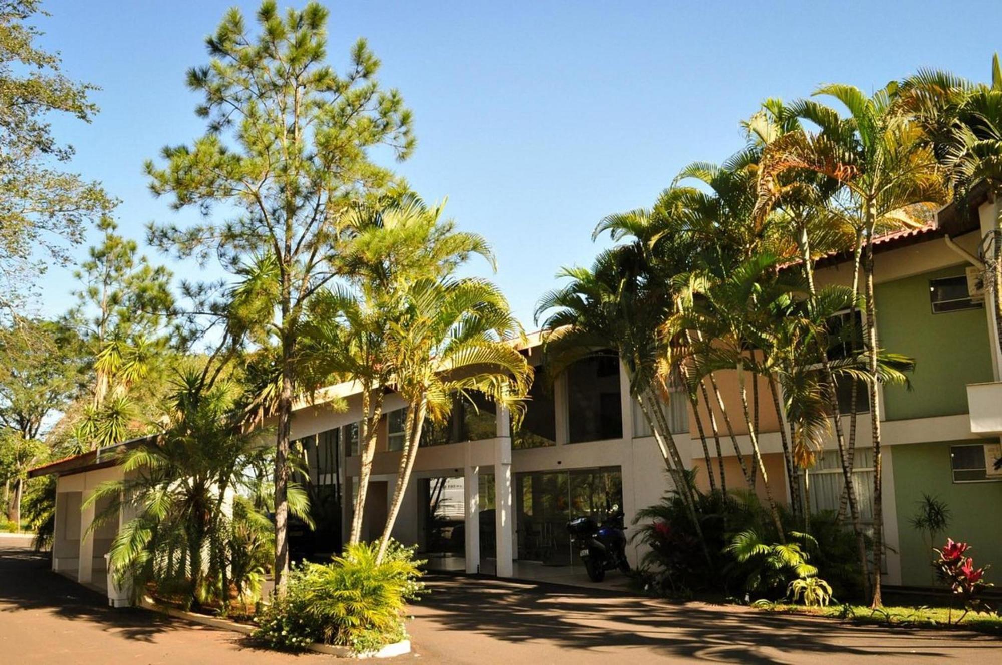 Hotel Agua Das Araras Paraguacu Paulista Exteriör bild