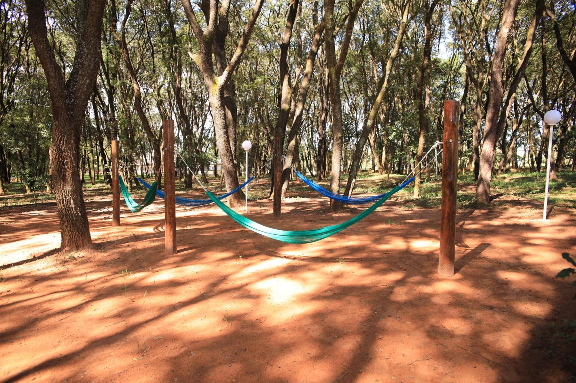 Hotel Agua Das Araras Paraguacu Paulista Exteriör bild