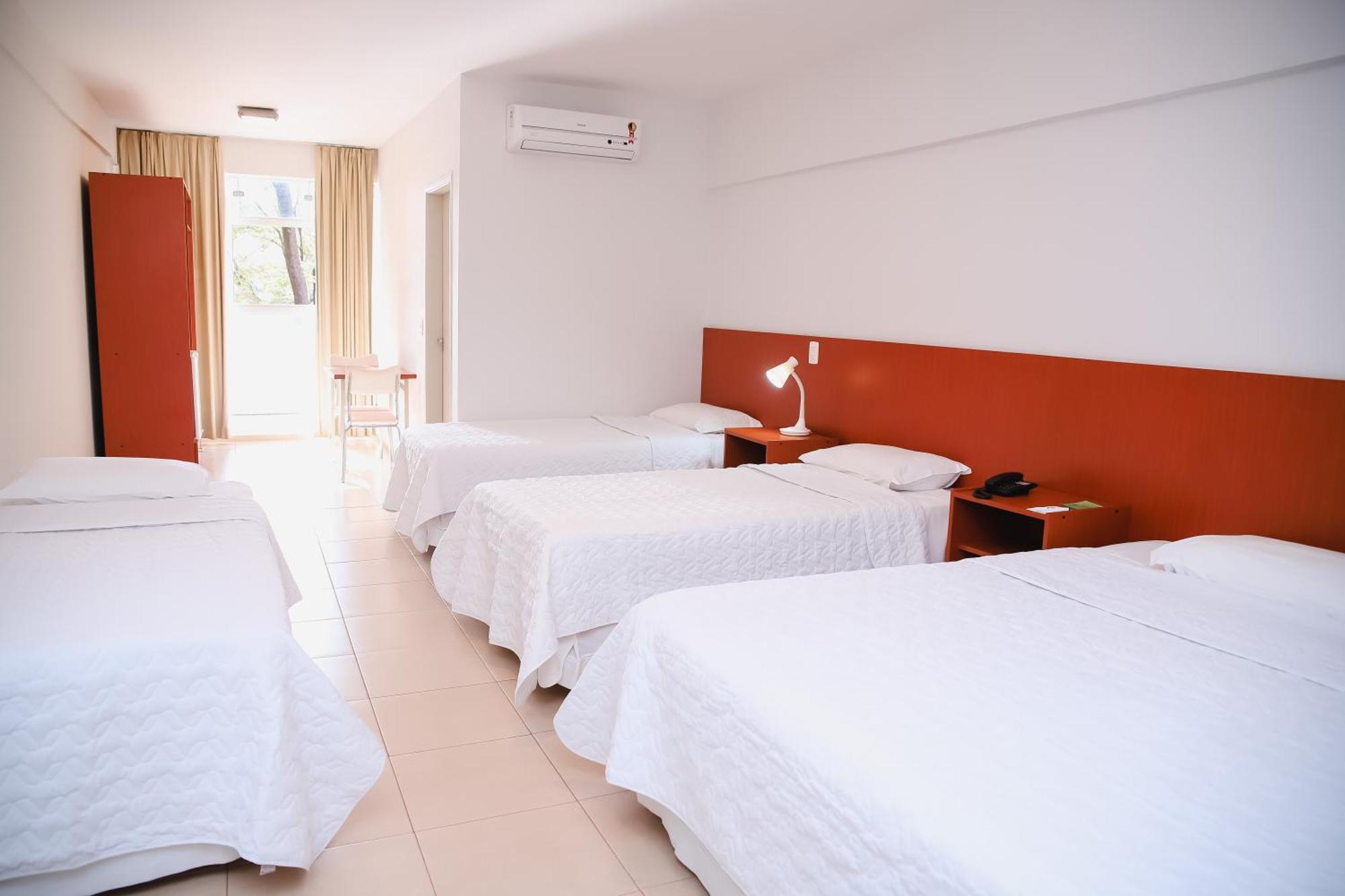Hotel Agua Das Araras Paraguacu Paulista Exteriör bild