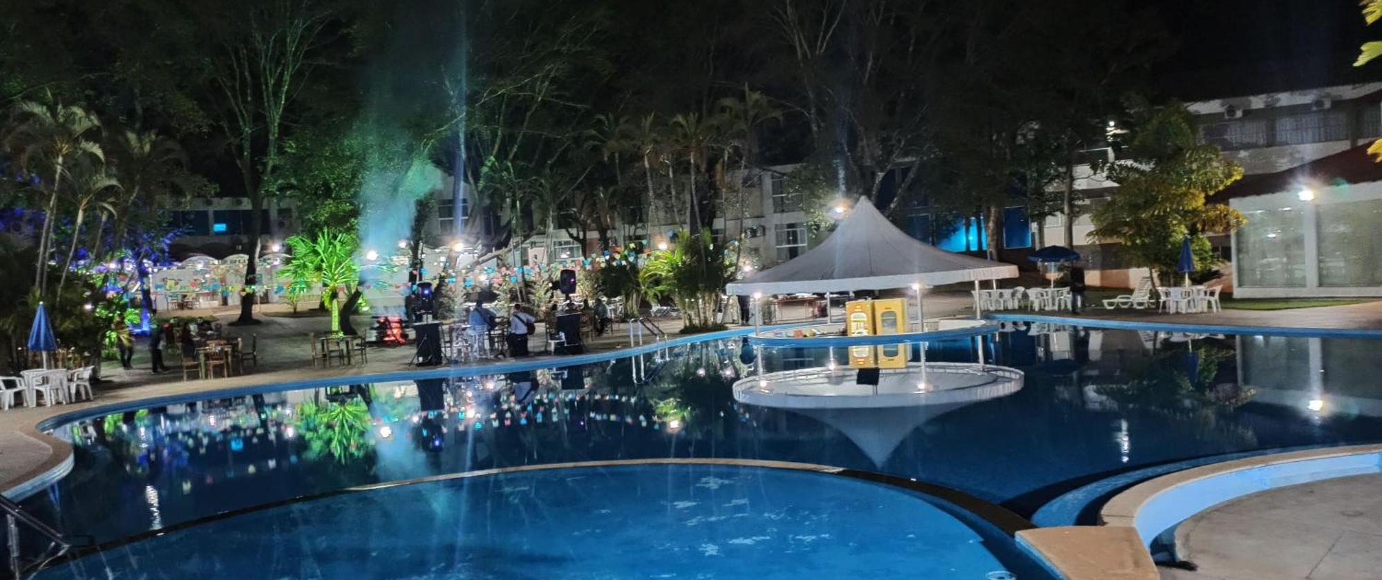 Hotel Agua Das Araras Paraguacu Paulista Exteriör bild